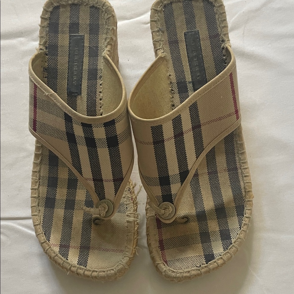 VINTAGE Burberry Beige and Black Plaid Sandals